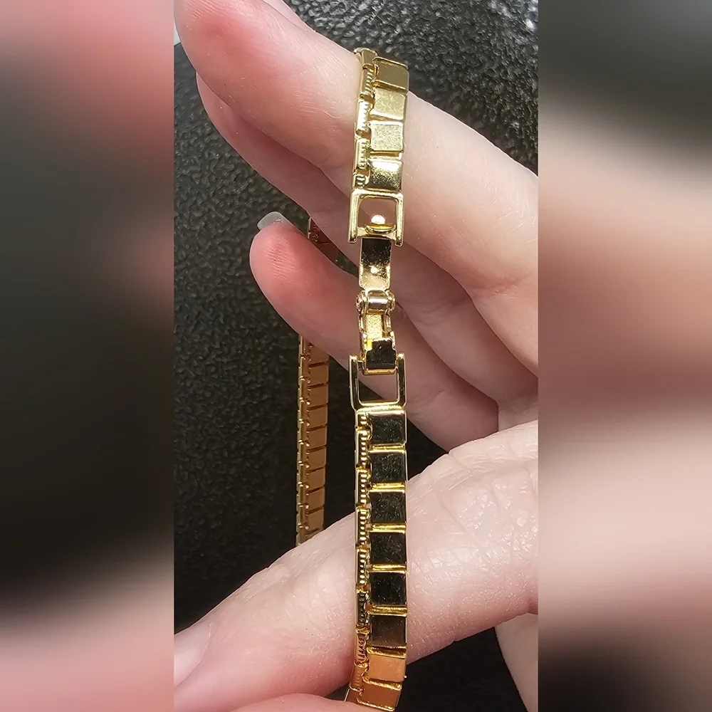 Vintage Monet Gold Plated Flat Box Chain 17" Necklace Signed - Picture 8 of 10